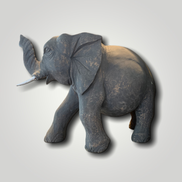 Carved elephant sculpture (L)